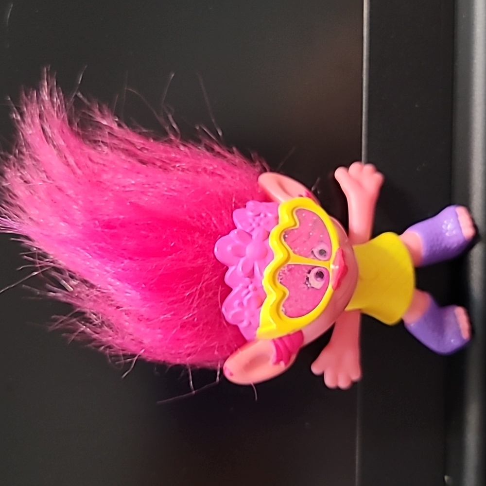 2020 McDonald's Trolls World Tour Party Poppy Pink and Yellow 5 1/2" Tall Toy